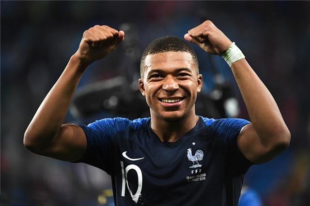 半岛体育全站-Ming新星突破纪录表现惊艳，巴黎圣日耳曼未来可期！-半岛体育全站